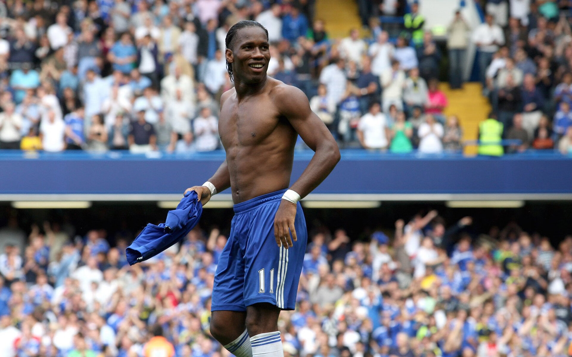 德甲排名：拜仁继续领跑，但多特和莱比锡紧随其后，德甲intro